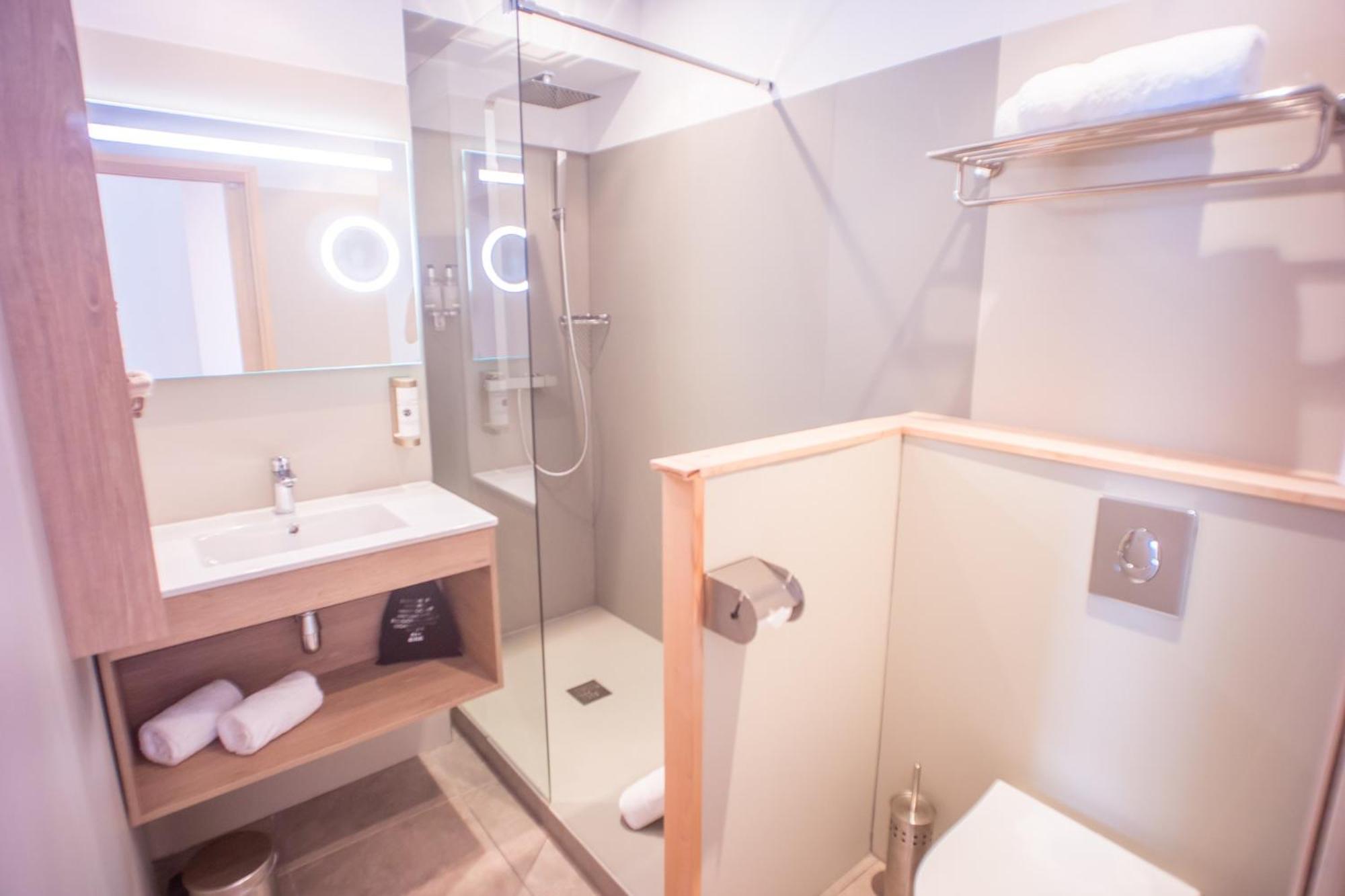 Aparthotel Et Les Flots Bleus